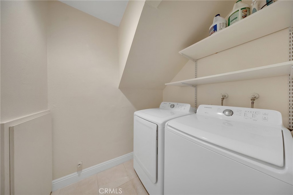 Washer and dryer can be yours. - 3361 Tempe, Huntington Beach CA 92649 - photo 27
