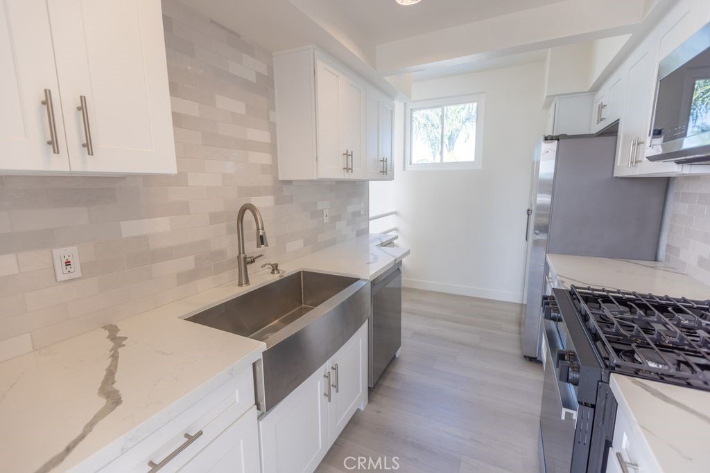 kitchen - 3393 Tempe, Huntington Beach CA 92649 - photo 24