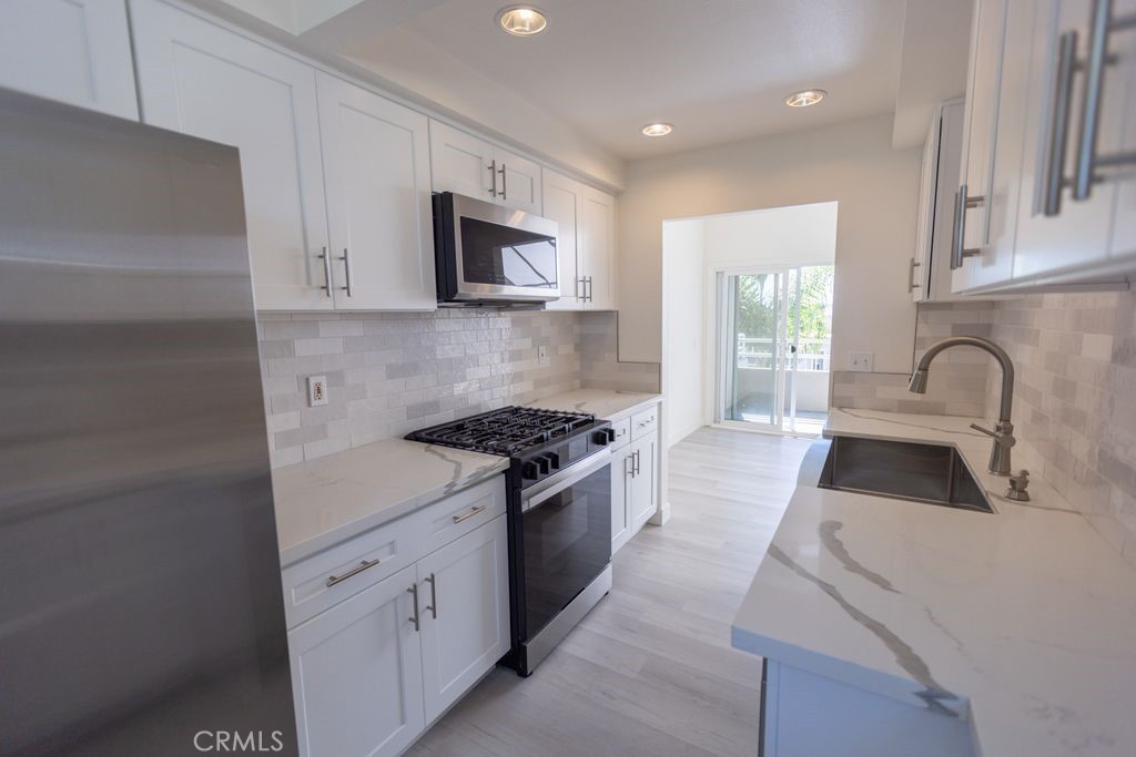 3393 Tempe, Huntington Beach CA 92649 - photo 27