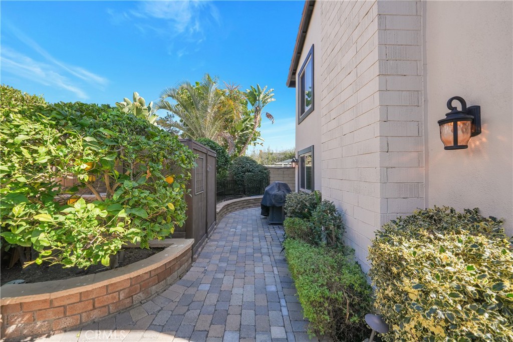 3521 Aquarius Drive, Huntington Beach CA 92649 - photo 30