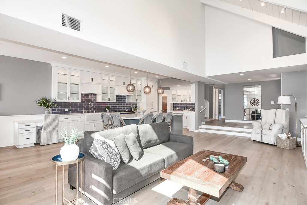 open floor plan! - 3532 Windspun Drive, Huntington Beach CA 92649 - photo 4
