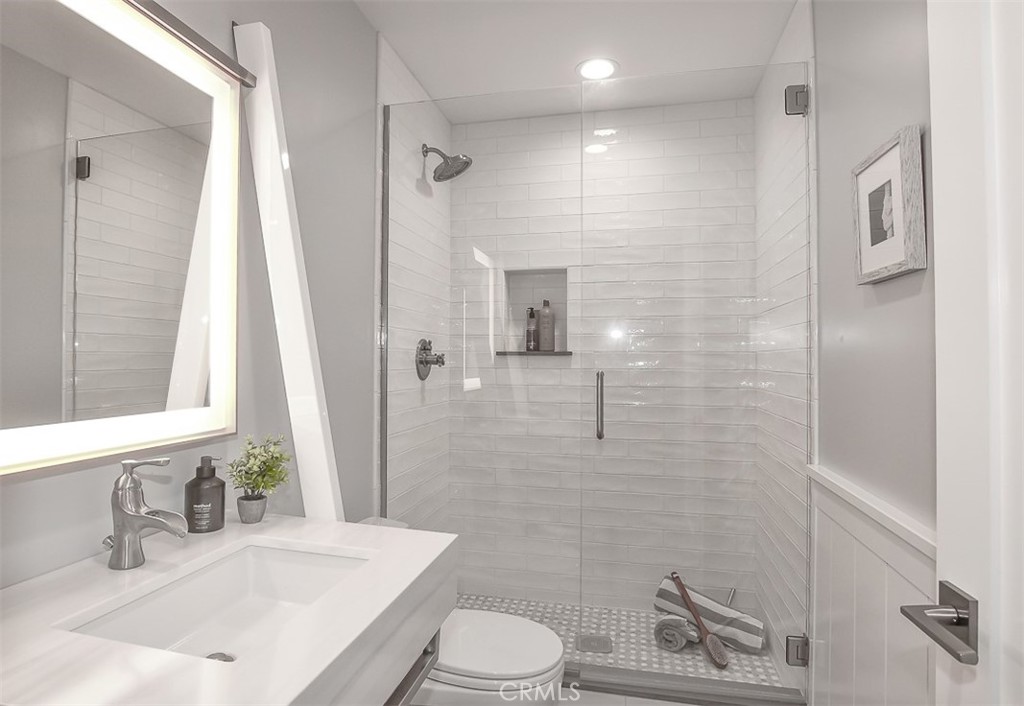 main level full bathroom - 3532 Windspun Drive, Huntington Beach CA 92649 - photo 28