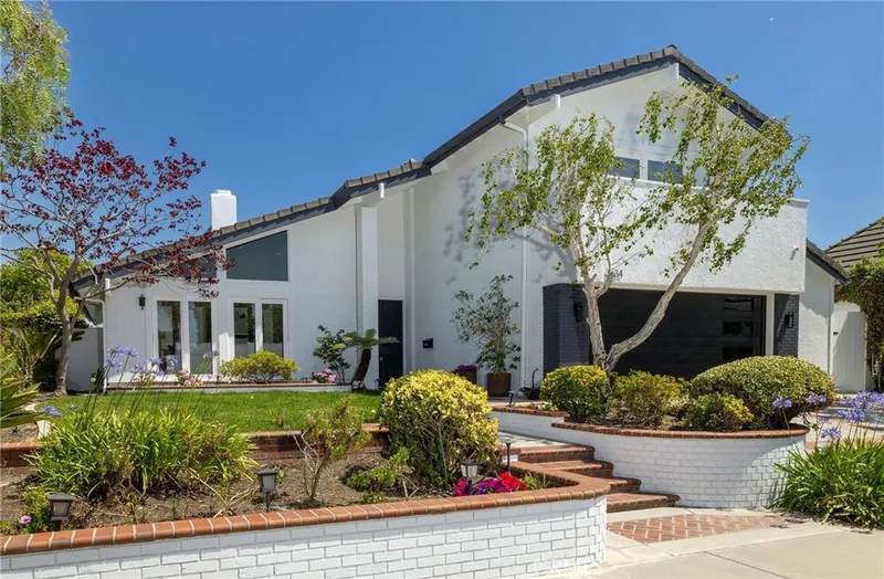 3834 Mistral, Huntington Beach