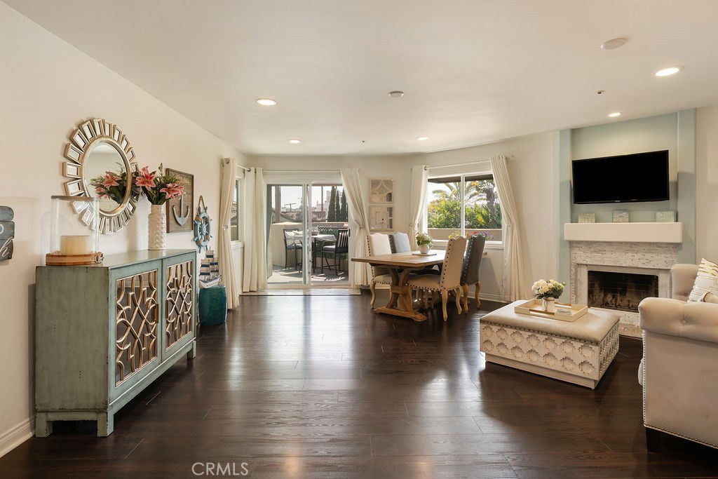 400 Lake 105, Huntington Beach CA 92648 - photo 1