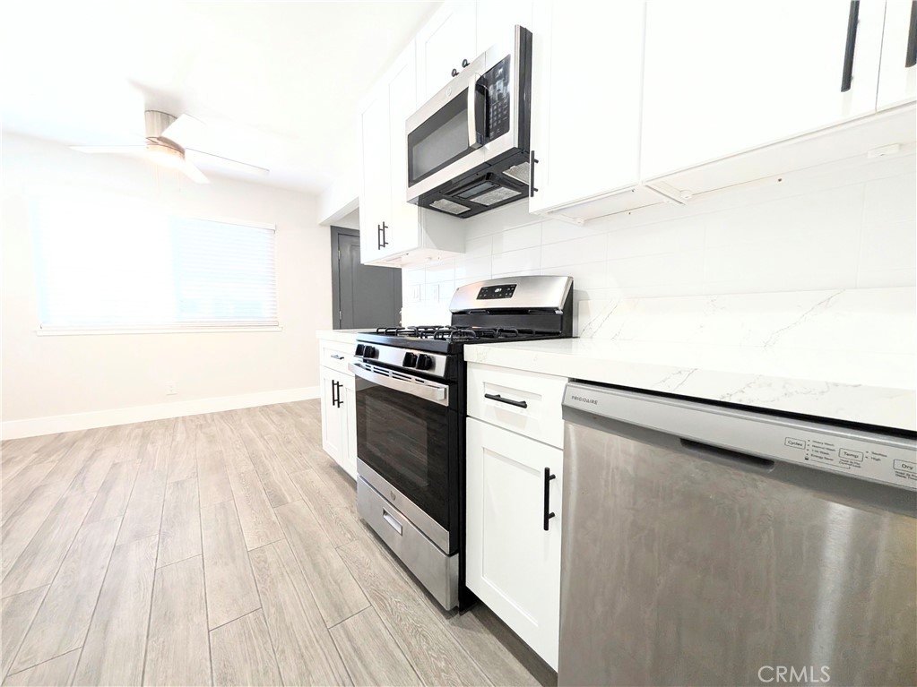 402 13th Street B, Huntington Beach CA 92648 - photo 3