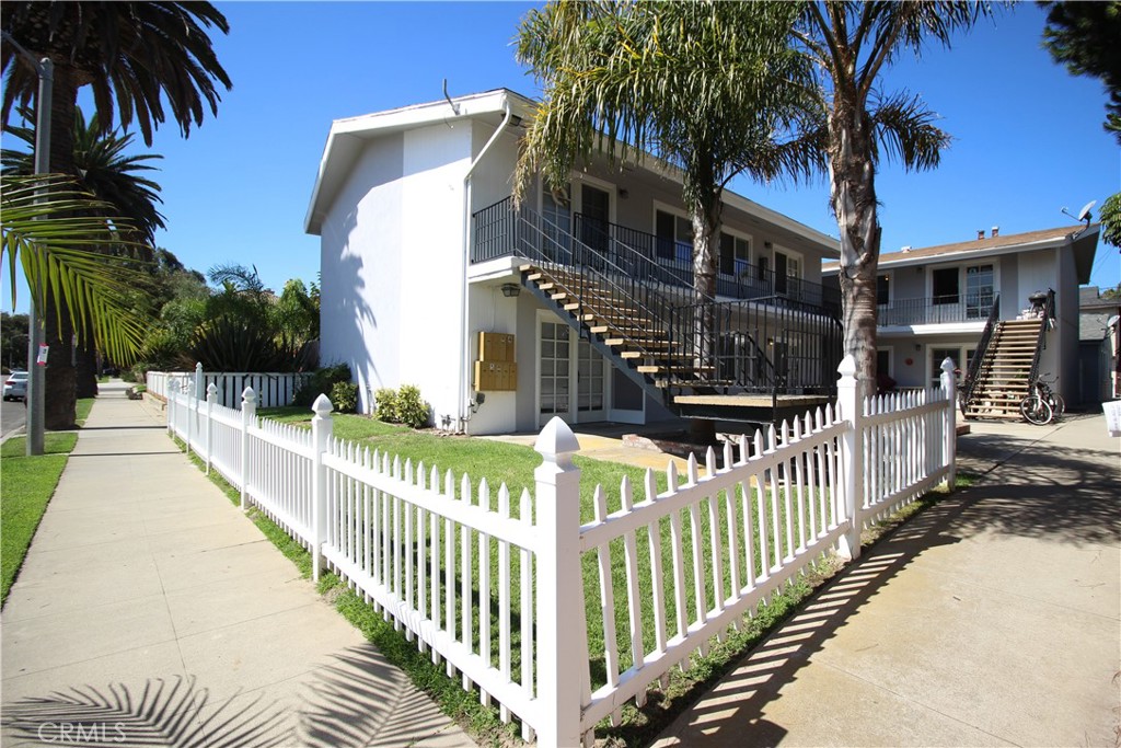 409 California Street 4, Huntington Beach CA 92648 - photo 1