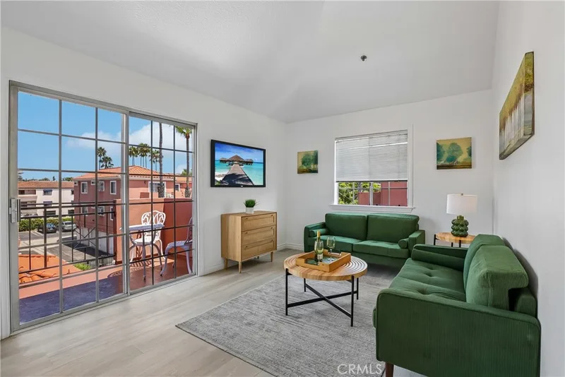 409 Utica A11, Huntington Beach