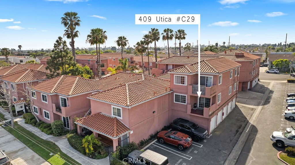 409 Utica C-29, Huntington Beach CA 92648 - photo 1
