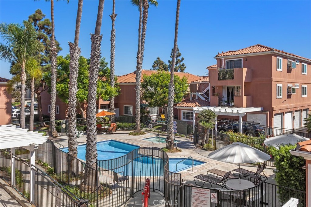 409 Utica D43, Huntington Beach CA 92648 - photo 1