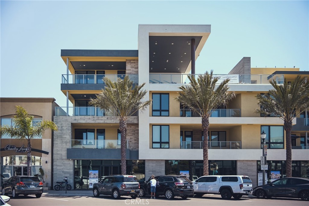 414 Main Street 330, Huntington Beach CA 92648 - photo 1