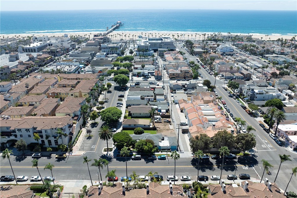 415 Townsquare 126, Huntington Beach CA 92648 - photo 4