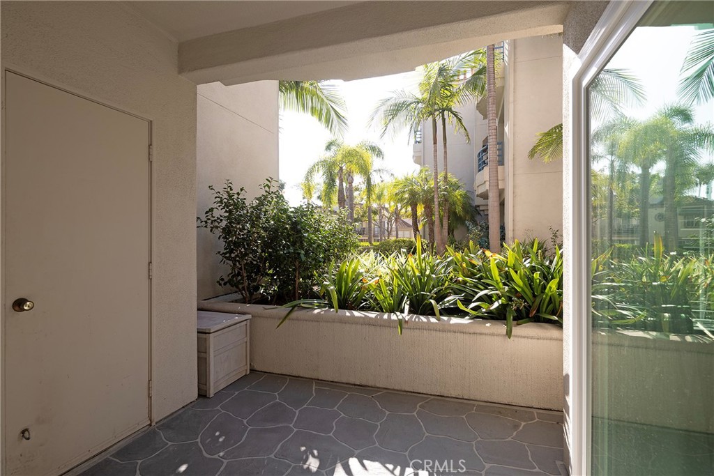 415 Townsquare 126, Huntington Beach CA 92648 - photo 18