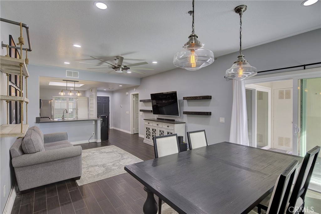 415 Townsquare 126, Huntington Beach CA 92648 - photo 9