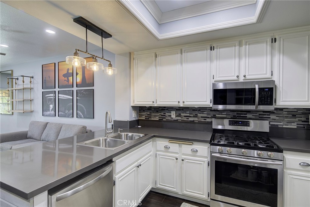 415 Townsquare 126, Huntington Beach CA 92648 - photo 11