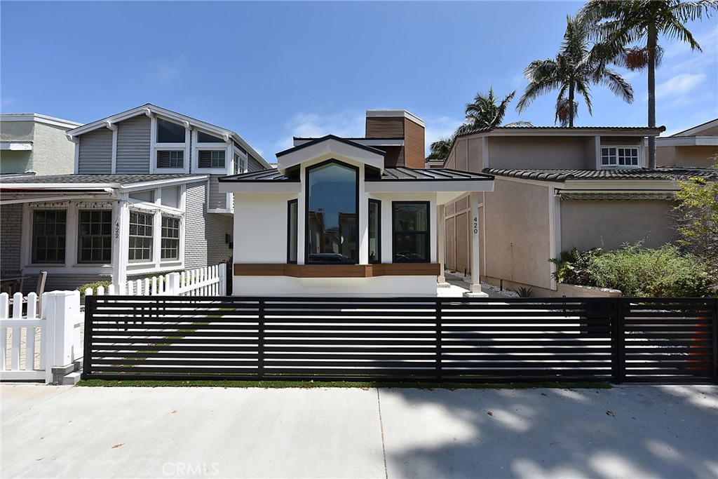 420 19th, Huntington Beach CA 92648 - photo 1
