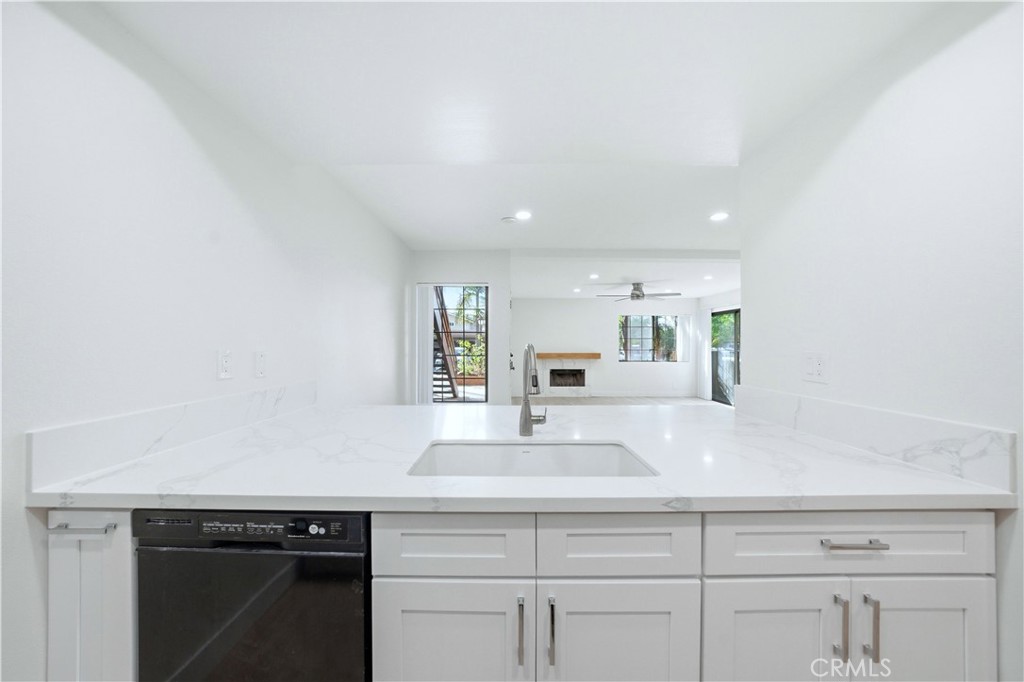 421 Coral Reef, Huntington Beach CA 92648 - photo 13