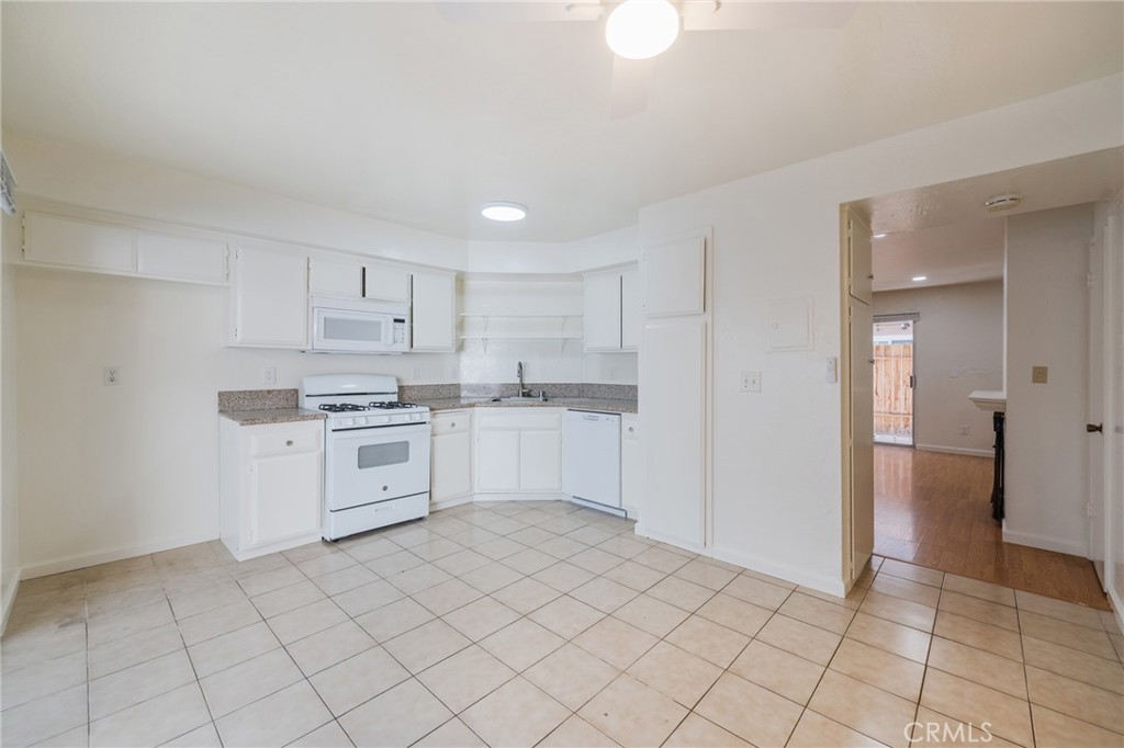 422 22nd Street B, Huntington Beach CA 92648 - photo 7