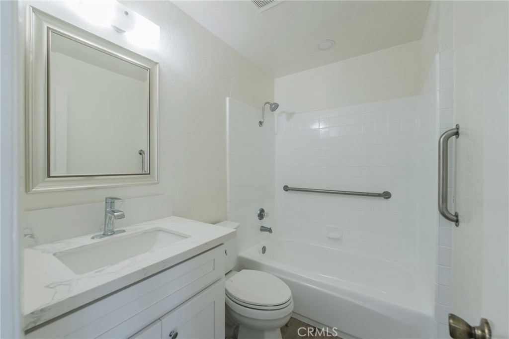 422 22nd Street B, Huntington Beach CA 92648 - photo 13