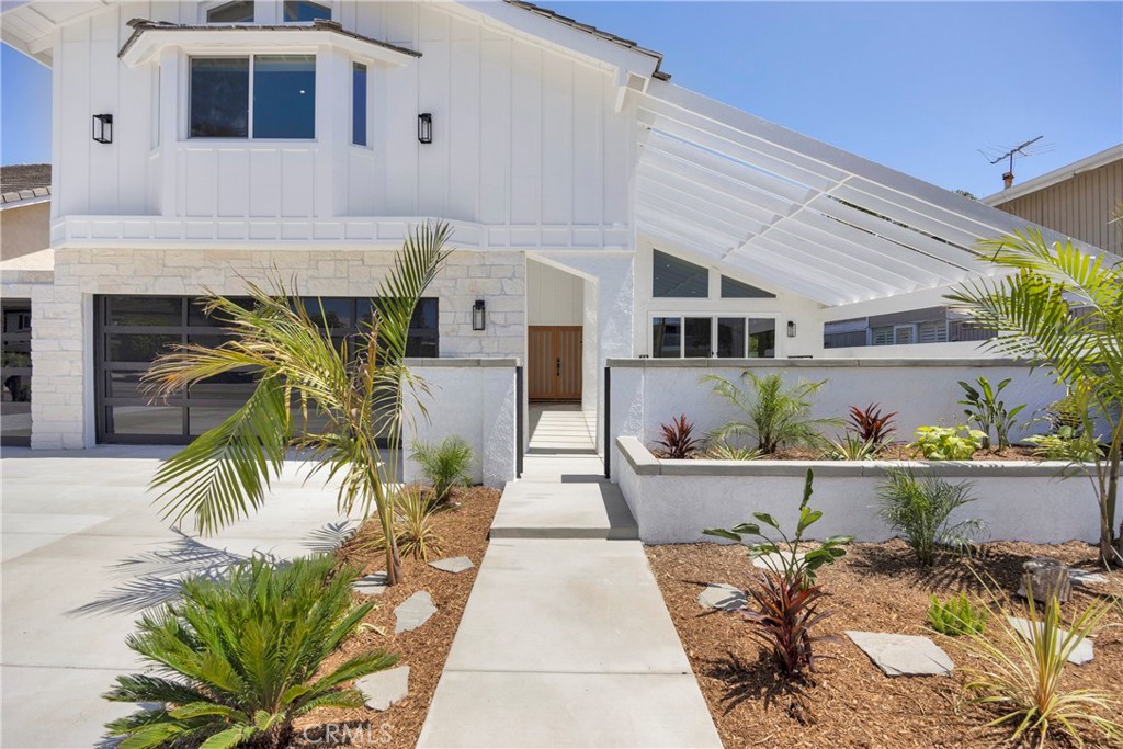 4232 Pierson Drive, Huntington Beach CA 92649 - photo 2