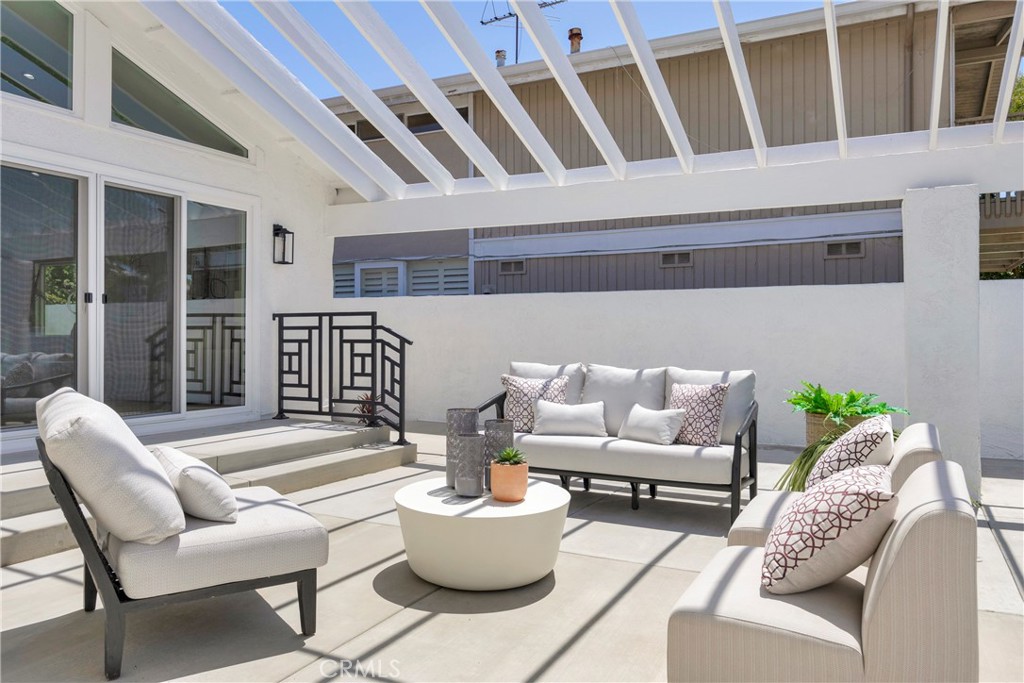 4232 Pierson Drive, Huntington Beach CA 92649 - photo 3