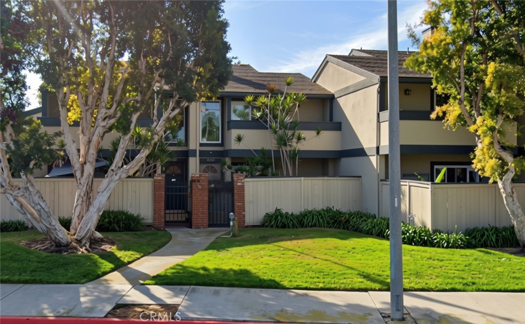 4526 Heil, Huntington Beach CA 92649 - photo 1