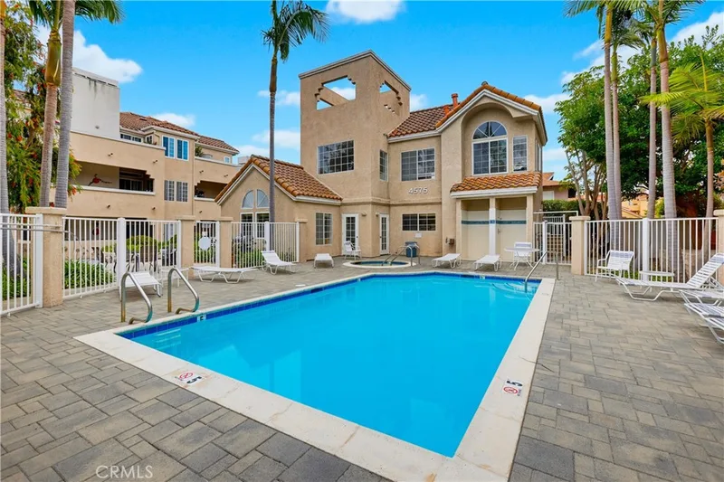 4581 Warner 302, Huntington Beach