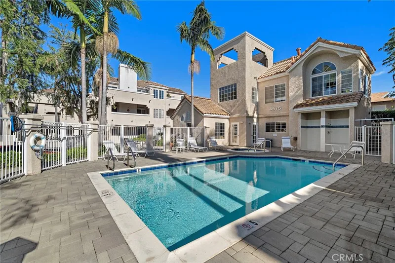 4581 Warner Avenue 202, Huntington Beach, CA 92649