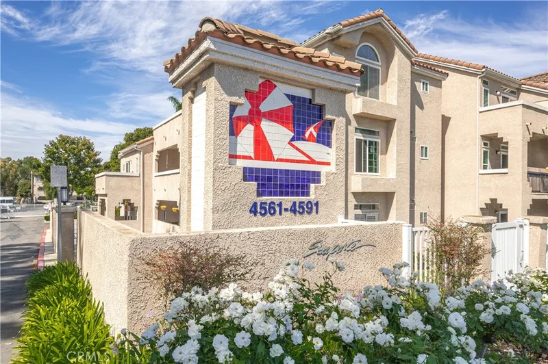 4591 Warner Avenue 101, Huntington Beach, CA 92649