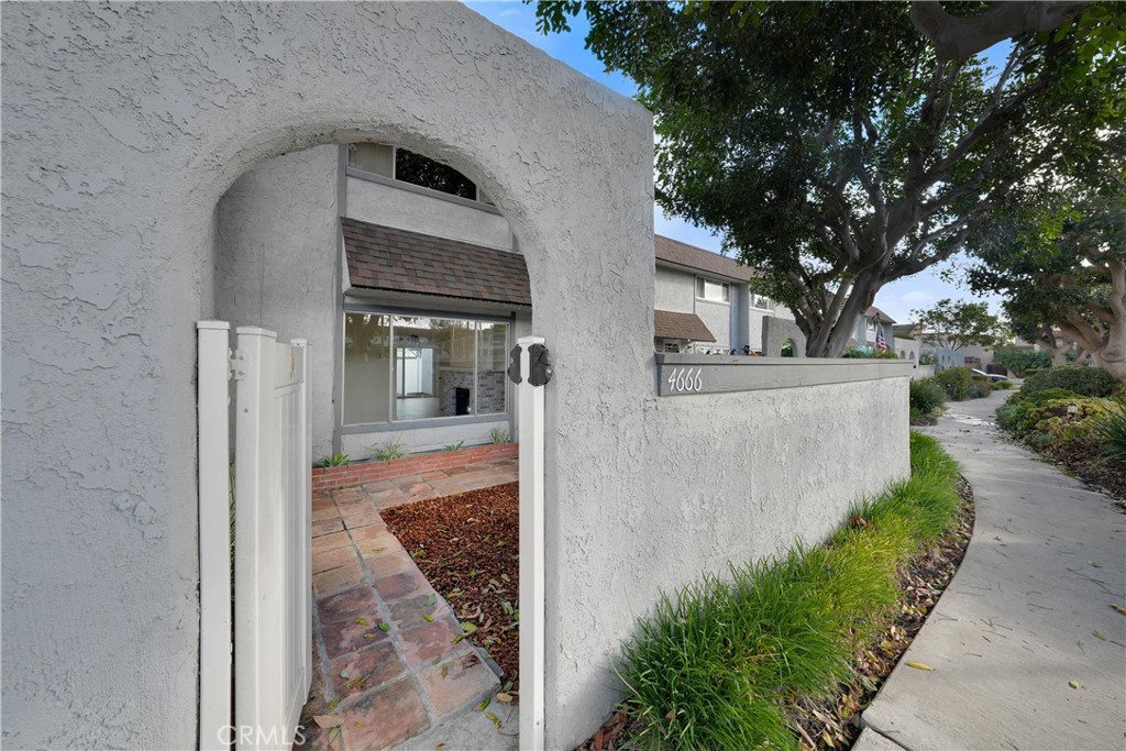4666 Ranchview, Huntington Beach CA 92649 - photo 2