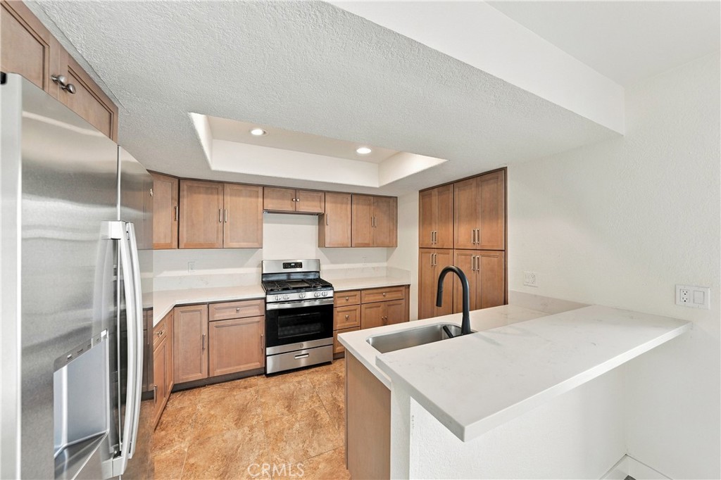 4666 Ranchview, Huntington Beach CA 92649 - photo 9