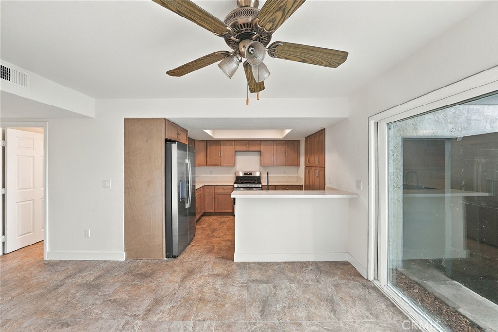 4666 Ranchview, Huntington Beach CA 92649 - photo 10