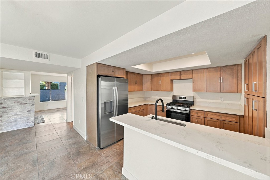 4666 Ranchview, Huntington Beach CA 92649 - photo 12