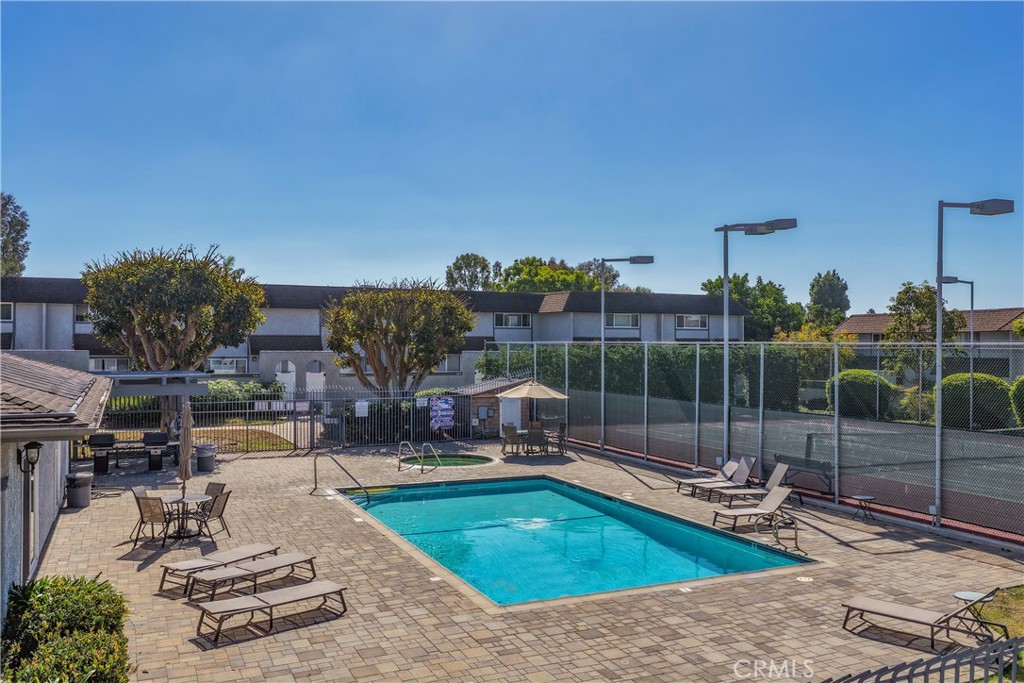 4666 Ranchview, Huntington Beach CA 92649 - photo 32