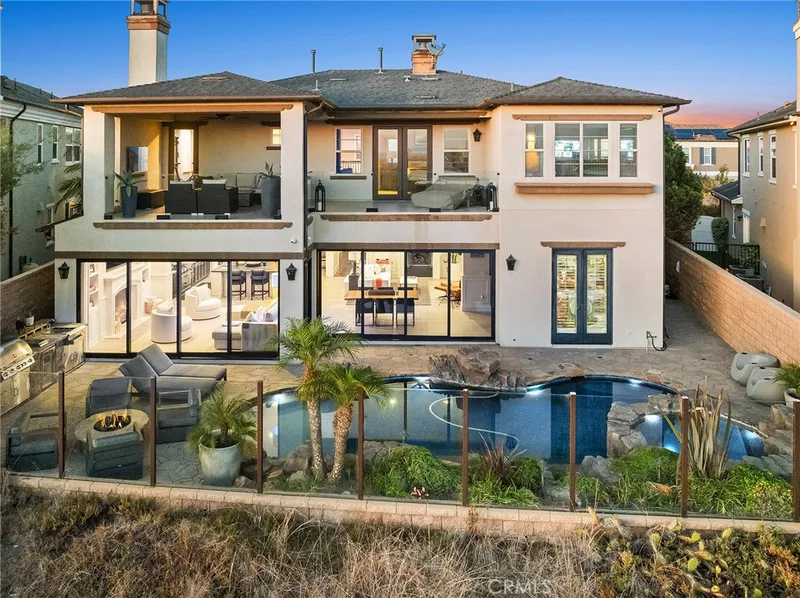 4682 Oceanridge, Huntington Beach, CA 92649