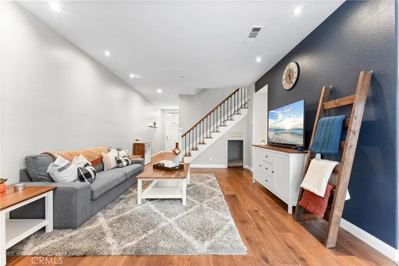 4700 Warner Avenue 112, Huntington Beach, CA 92649
