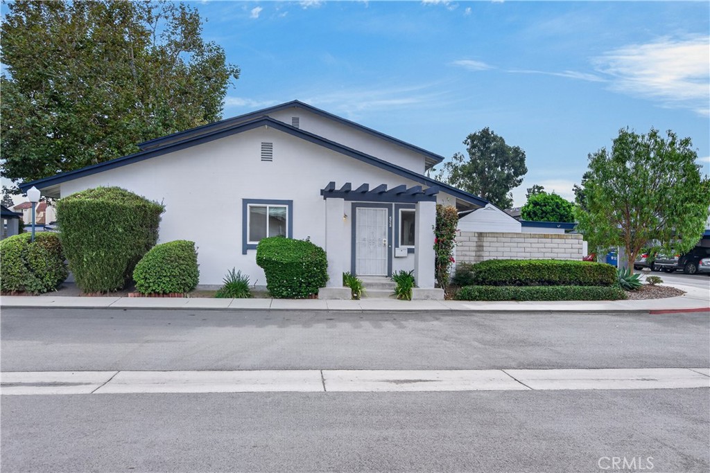 4713 Arena, Huntington Beach CA 92649 - photo 1