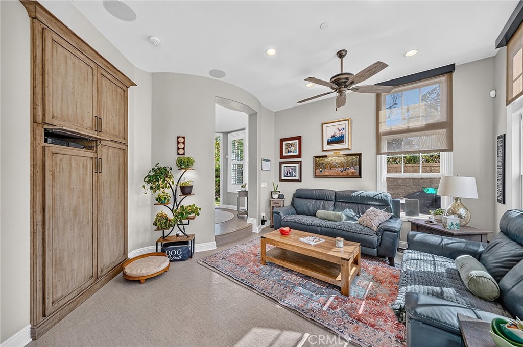 Family Room - 4742 Wentworth, Huntington Beach CA 92649 - photo 15