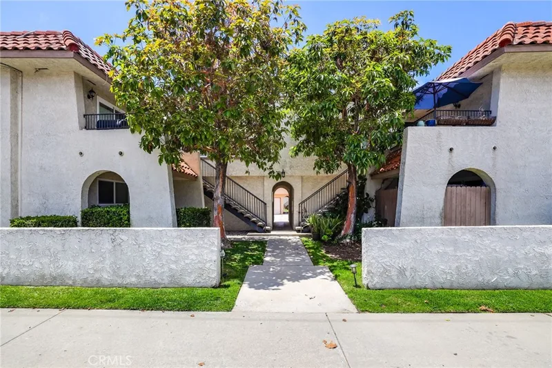 4752 Pearce, Huntington Beach, CA 92649