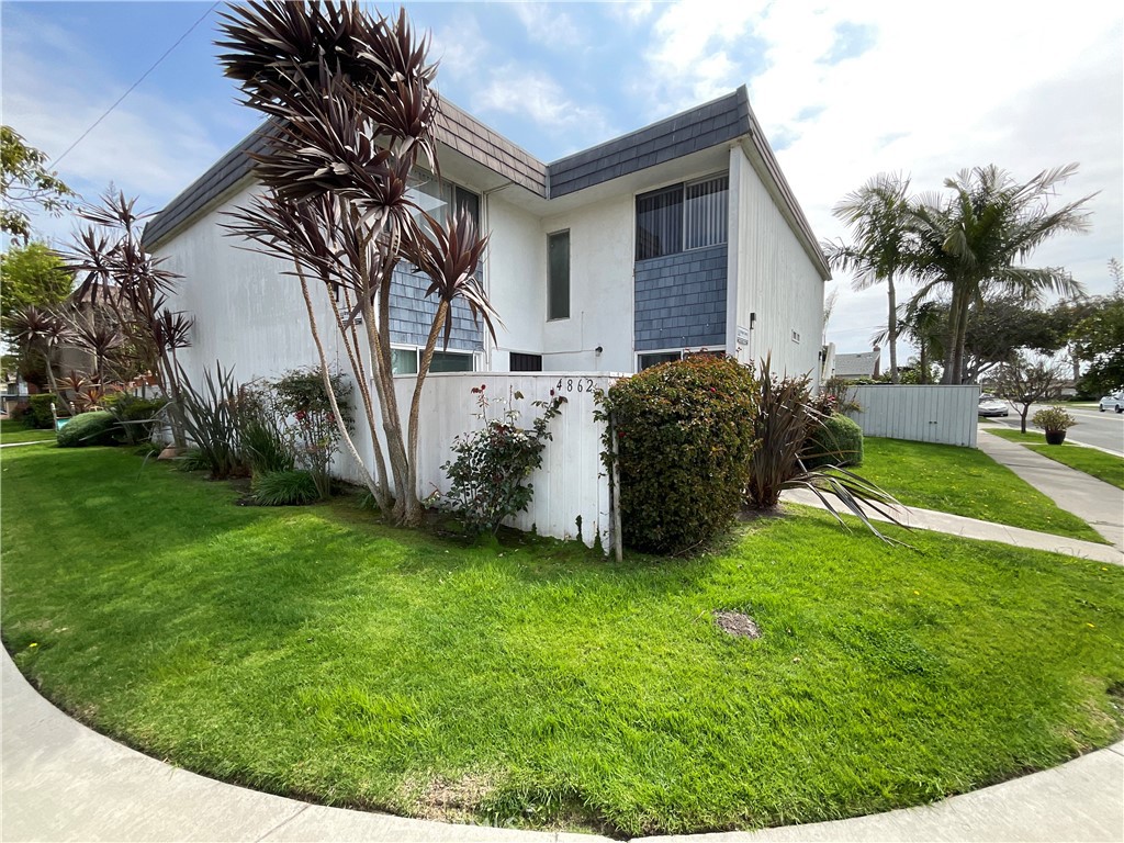 4862 Kona Drive C, Huntington Beach CA 92649 - photo 1