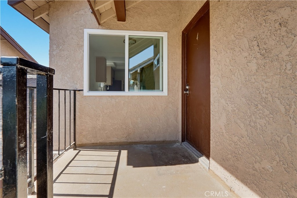 4881 Vista Dr 4, Huntington Beach CA 92649 - photo 2