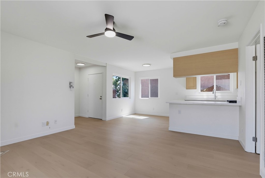 4881 Vista Dr 4, Huntington Beach CA 92649 - photo 5