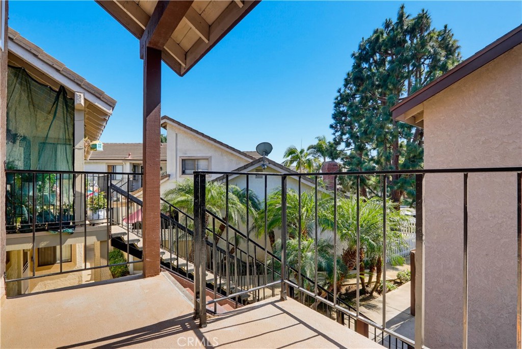 4881 Vista Dr 4, Huntington Beach CA 92649 - photo 22