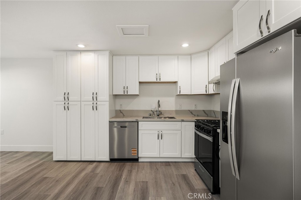 4981 Pearce B, Huntington Beach CA 92649 - photo 14