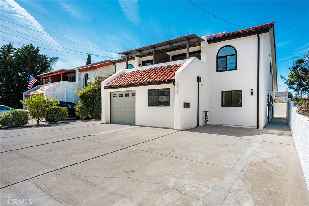 4981 Pearce C, Huntington Beach CA 92649 - photo 2