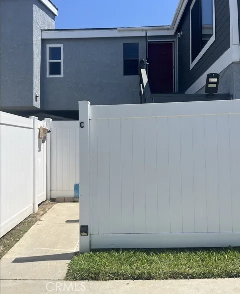 502 12th, Huntington Beach, CA 92648