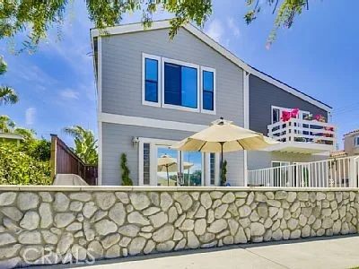 504 12th Street C, Huntington Beach, CA 92648