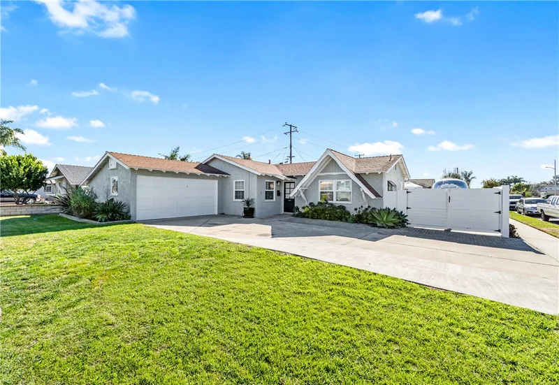 5052 Audrey Drive, Huntington Beach, CA 92649