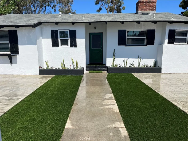 5061 Warner Avenue C, Huntington Beach