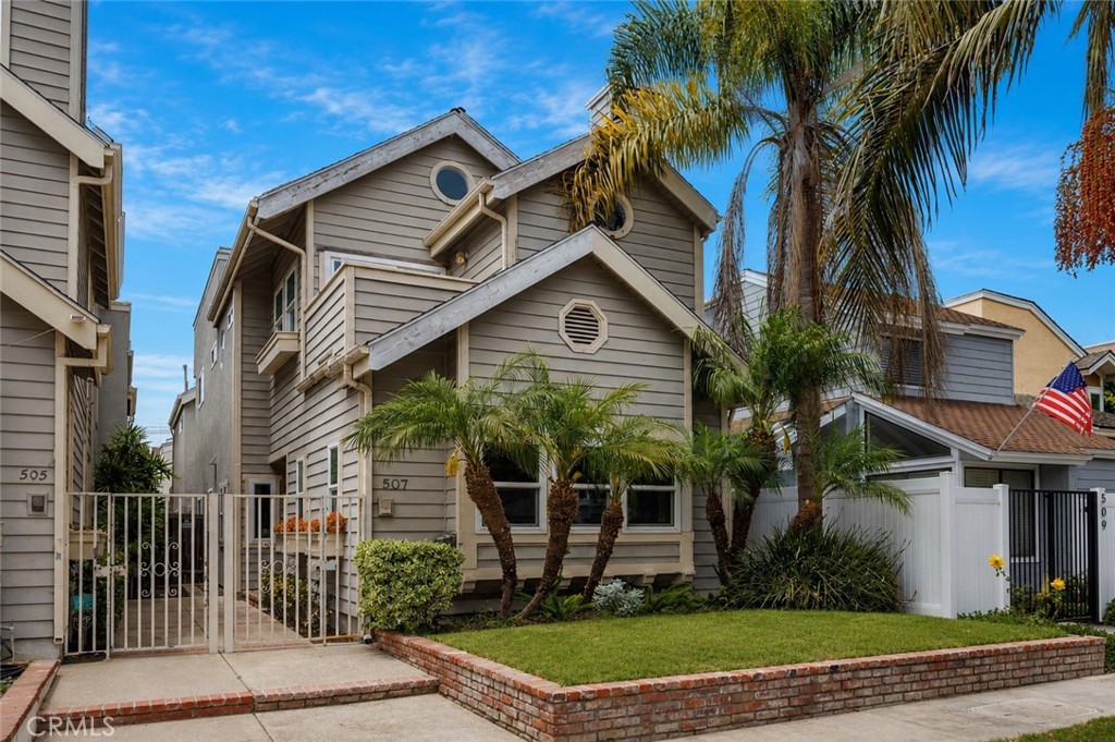 507 19th, Huntington Beach CA 92648 - photo 1