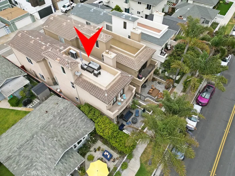 513 Pecan Ave, Huntington Beach, CA 92648